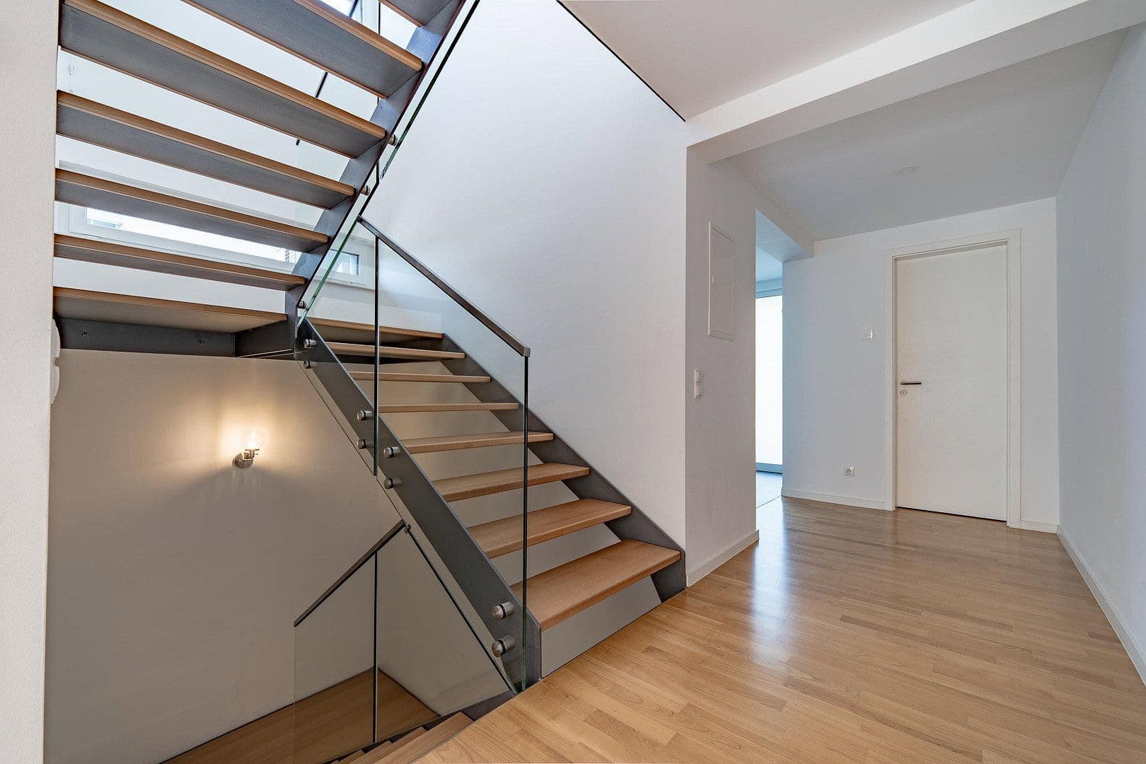 Pronájem bytu 4+1 210 m², Koblenz, Porýní-Falc Pronájem bytu 4+1 210 m², Koblenz, Porýní-Falc