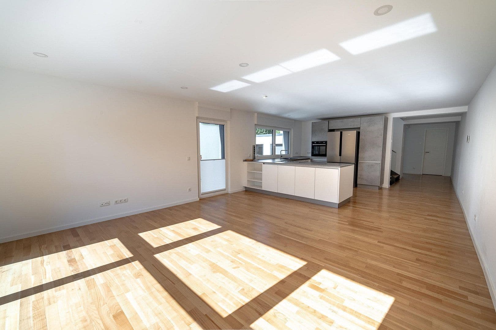 Pronájem bytu 4+1 210 m², Koblenz, Porýní-Falc Pronájem bytu 4+1 210 m², Koblenz, Porýní-Falc