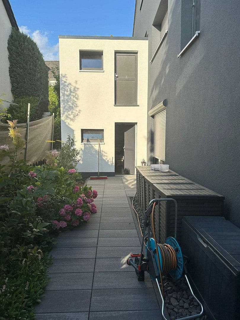 Pronájem bytu 4+1 210 m², Koblenz, Porýní-Falc Pronájem bytu 4+1 210 m², Koblenz, Porýní-Falc