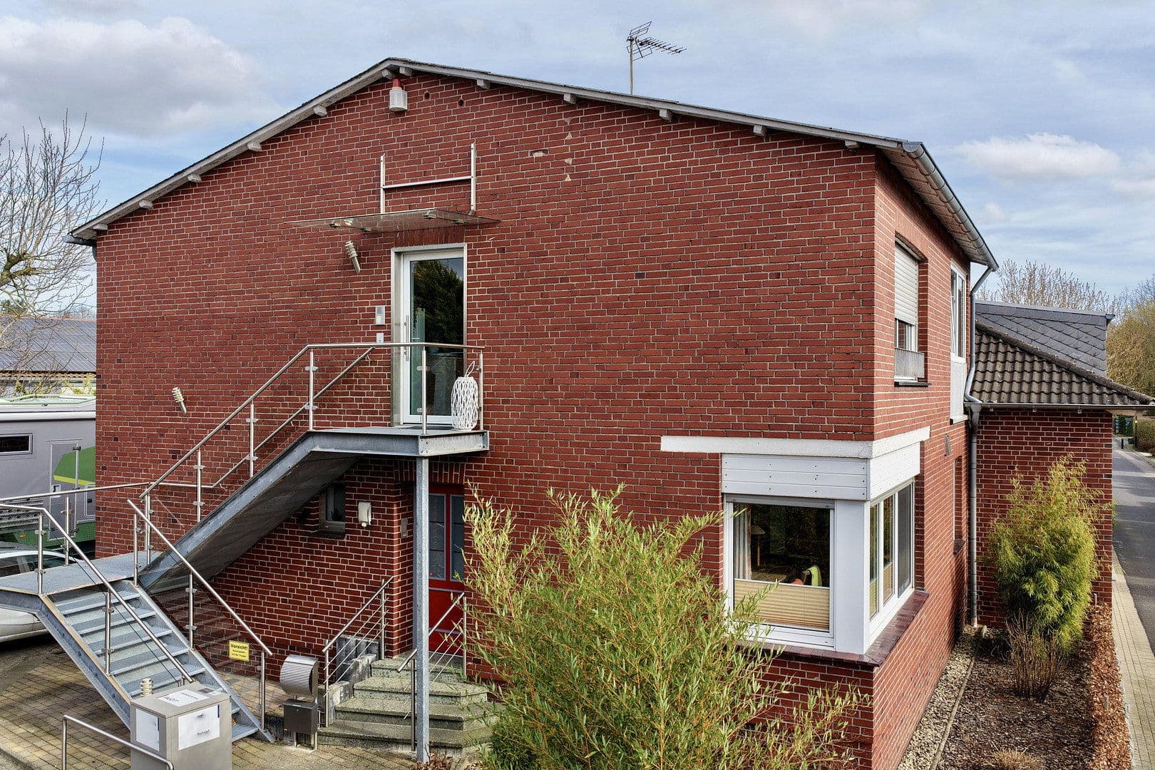 Prodej domu 240 m², pozemek 1.288 m², Wassenberg, Severní Porýní-Vestfálsko Prodej domu 240 m², pozemek 1.288 m², Wassenberg, Severní Porýní-Vestfálsko