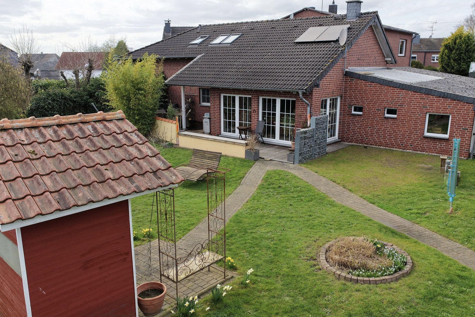 Prodej domu 240 m², pozemek 1.288 m², Wassenberg, Severní Porýní-Vestfálsko Prodej domu 240 m², pozemek 1.288 m², Wassenberg, Severní Porýní-Vestfálsko