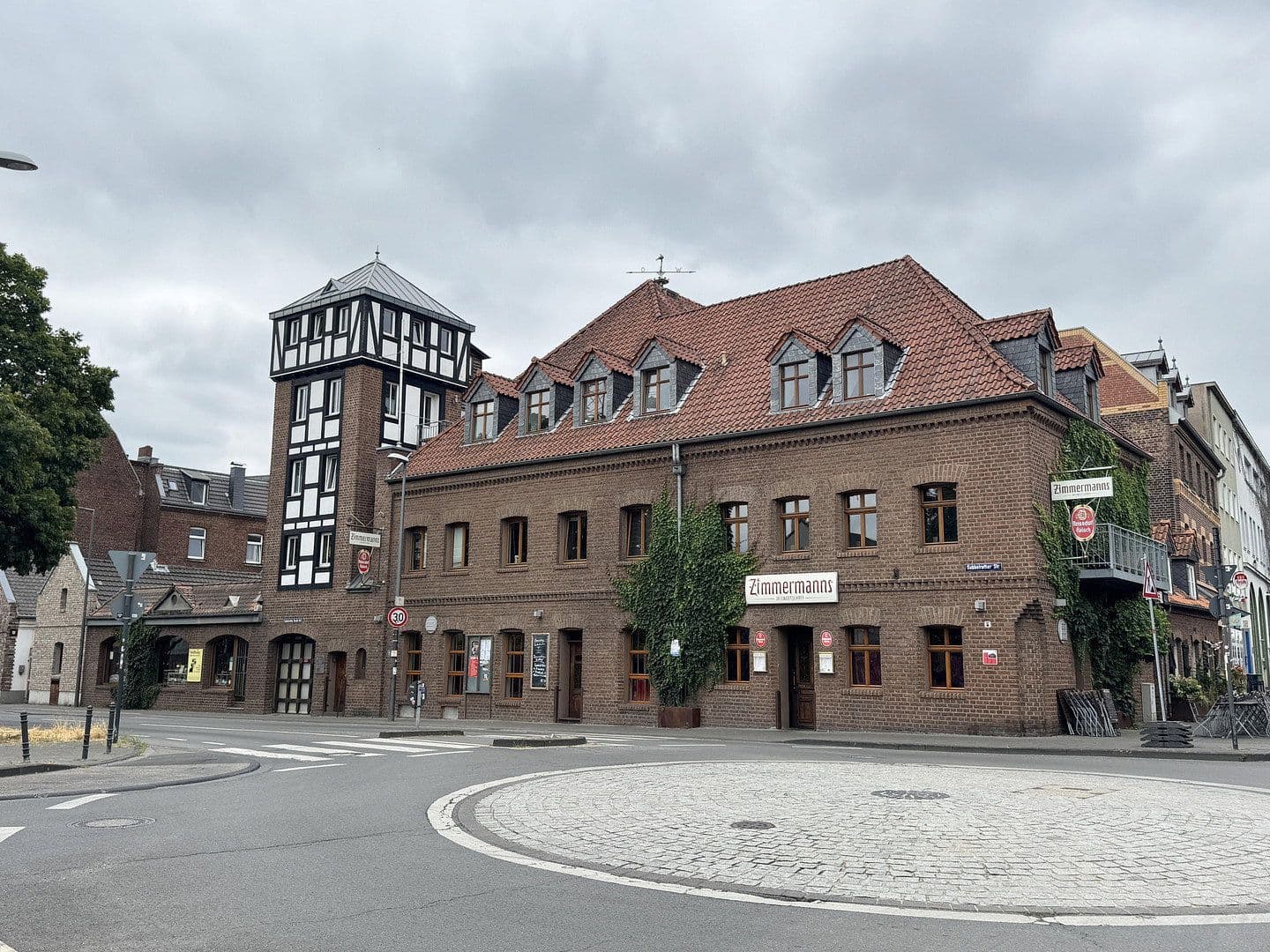 Prodej domu 178 m², pozemek 641 m², Köln, Severní Porýní-Vestfálsko Prodej domu 178 m², pozemek 641 m², Köln, Severní Porýní-Vestfálsko
