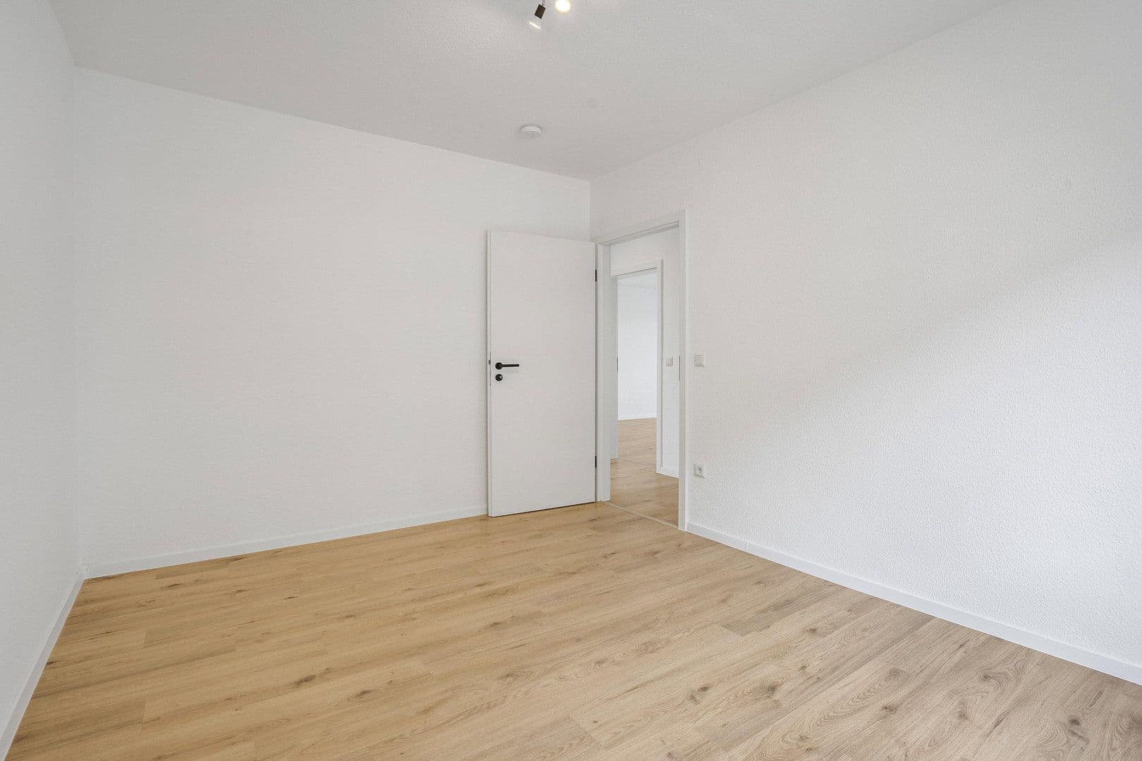 Prodej bytu 3+1 70 m², Mettmann, Severní Porýní-Vestfálsko Prodej bytu 3+1 70 m², Mettmann, Severní Porýní-Vestfálsko