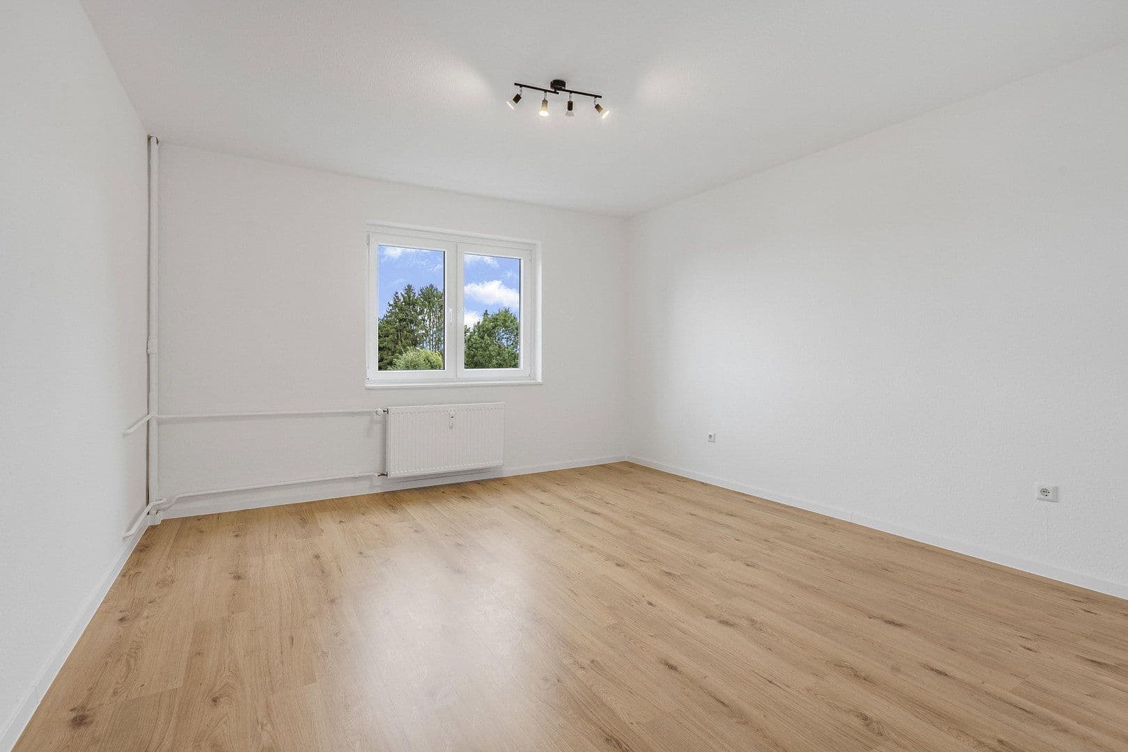 Prodej bytu 3+1 70 m², Mettmann, Severní Porýní-Vestfálsko Prodej bytu 3+1 70 m², Mettmann, Severní Porýní-Vestfálsko