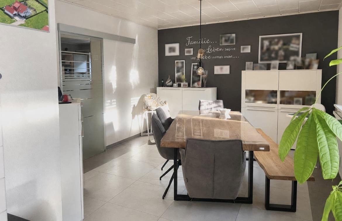 Prodej domu 165 m², pozemek 922 m², Königheim, Bádensko-Württembersko Prodej domu 165 m², pozemek 922 m², Königheim, Bádensko-Württembersko