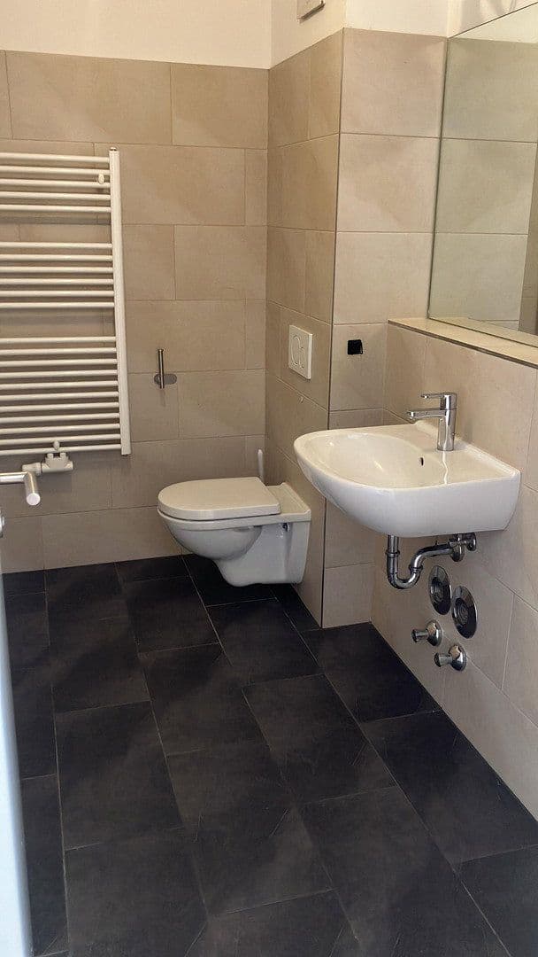 Prodej bytu 2+1 50 m², Rigaer Straße 67, Berlin, Berlín Prodej bytu 2+1 50 m², Rigaer Straße 67, Berlin, Berlín