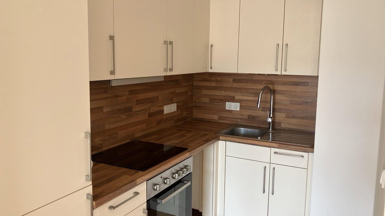 Prodej bytu 2+1 50 m², Rigaer Straße 67, Berlin, Berlín Prodej bytu 2+1 50 m², Rigaer Straße 67, Berlin, Berlín