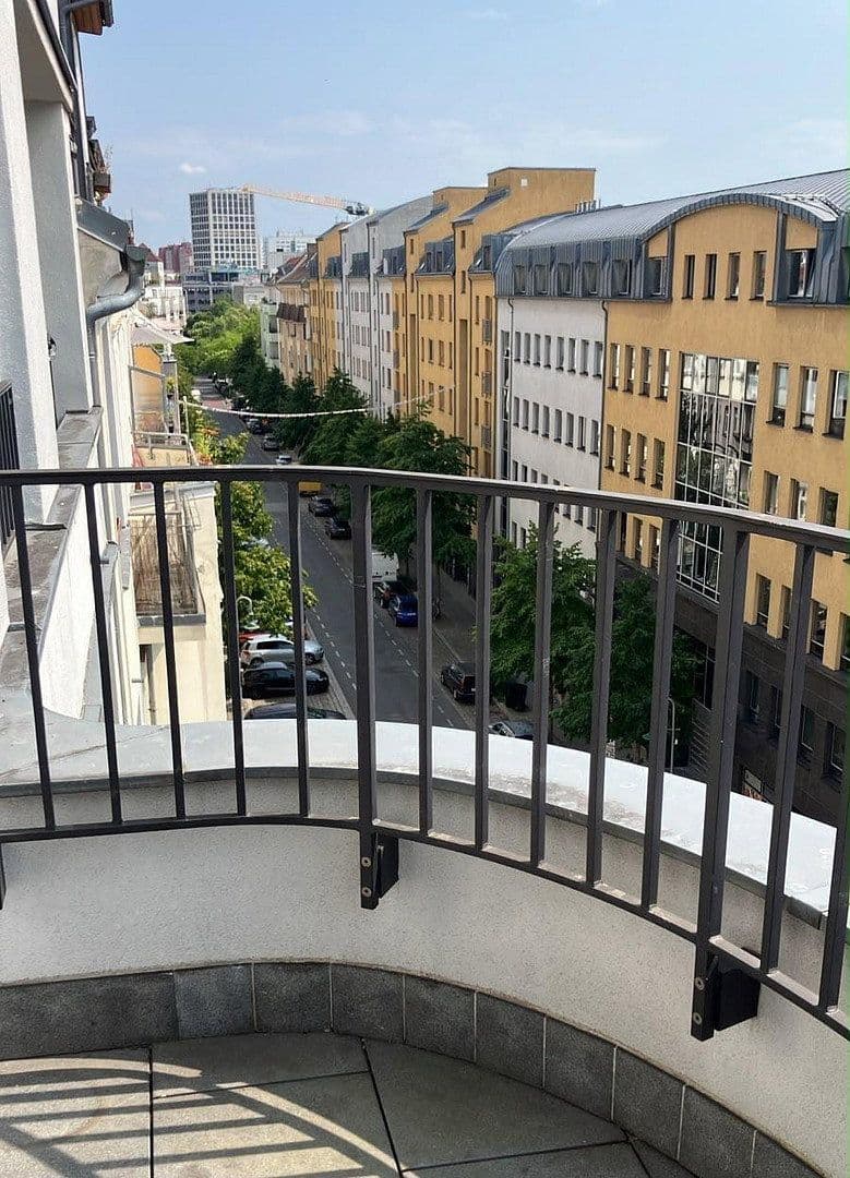 Prodej bytu 2+1 50 m², Rigaer Straße 67, Berlin, Berlín Prodej bytu 2+1 50 m², Rigaer Straße 67, Berlin, Berlín