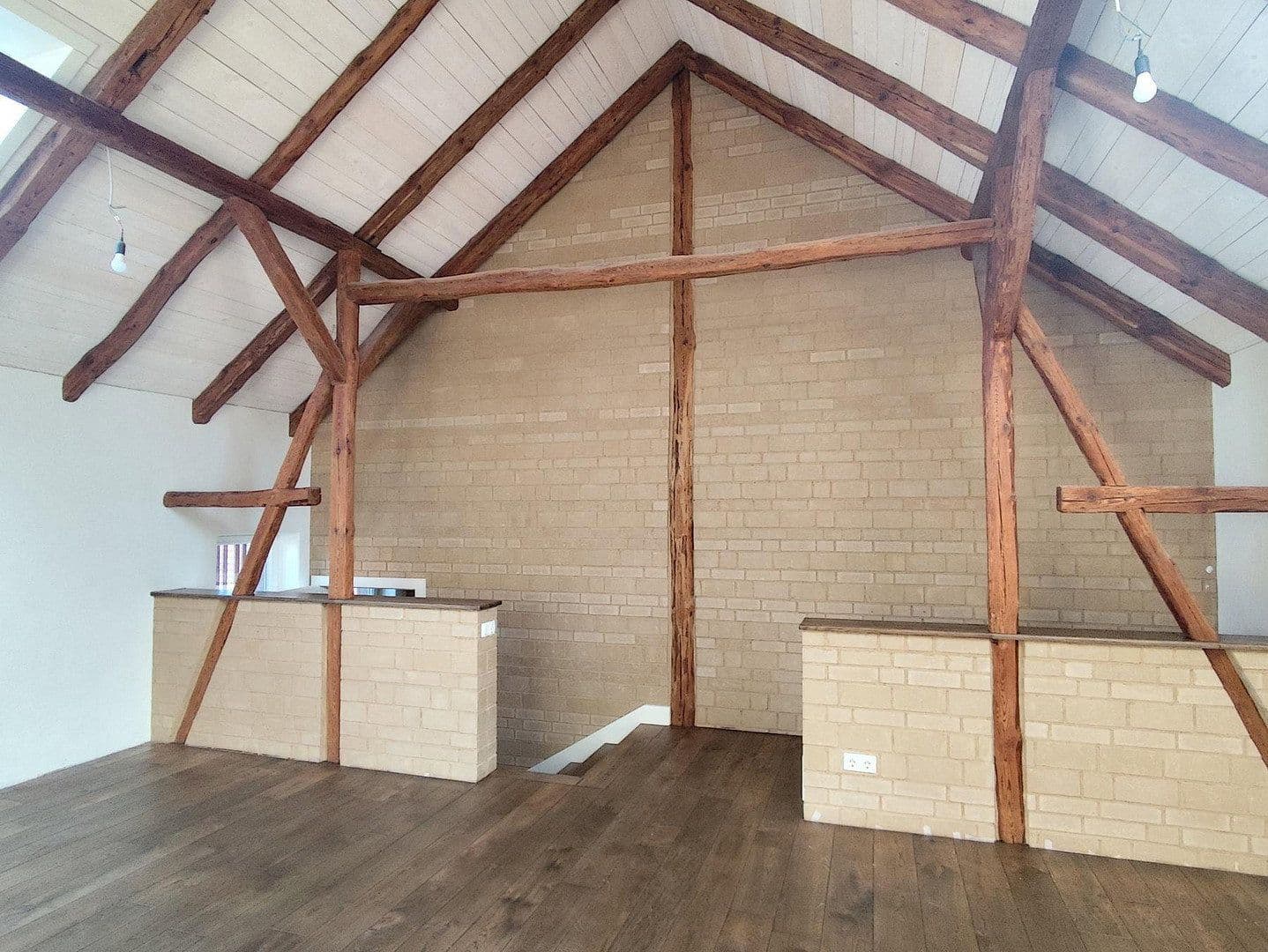 Pronájem bytu 2+kk 90 m², Zur Hohle 2, Dresden, Sasko Pronájem bytu 2+kk 90 m², Zur Hohle 2, Dresden, Sasko