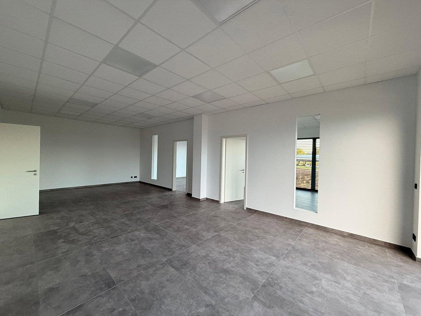 Pronájem kanceláře 96 m², Emmy-Noether-Str. 4, Rheinbach, Severní Porýní-Vestfálsko Pronájem kanceláře 96 m², Emmy-Noether-Str. 4, Rheinbach, Severní Porýní-Vestfálsko