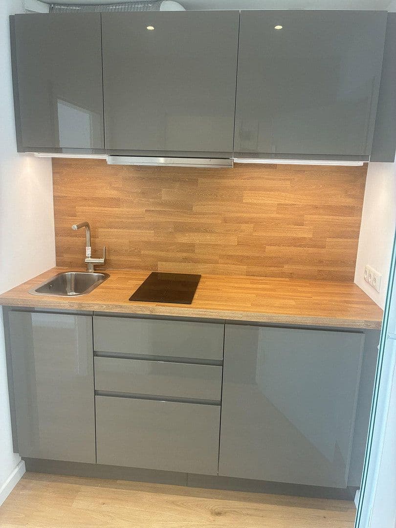 Pronájem bytu 1+1 22 m², Hamburg, Hamburg Pronájem bytu 1+1 22 m², Hamburg, Hamburg