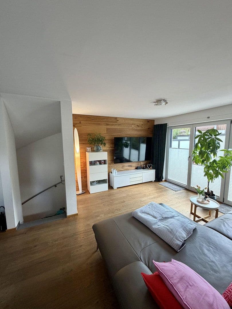 Pronájem bytu 4+1 101 m², Taufkirchen, Bavorsko Pronájem bytu 4+1 101 m², Taufkirchen, Bavorsko