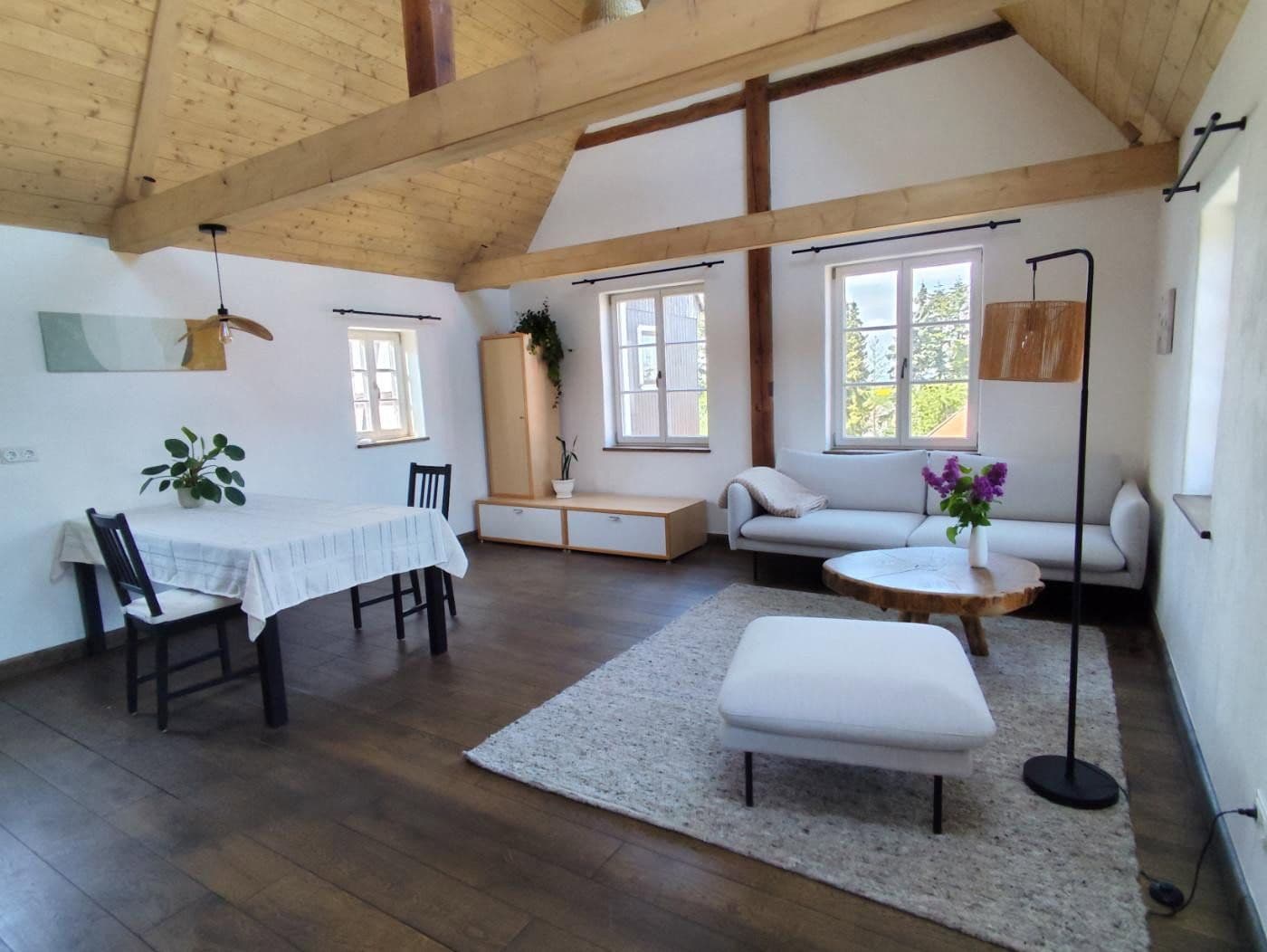 Pronájem bytu 1+kk 66 m², Zur Hohle 2, Dresden, Sasko Pronájem bytu 1+kk 66 m², Zur Hohle 2, Dresden, Sasko