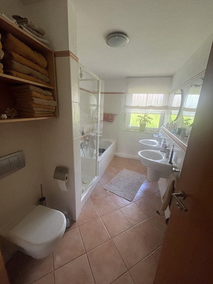 Prodej domu 156 m², pozemek 372 m², Markt Indersdorf, Bavorsko Prodej domu 156 m², pozemek 372 m², Markt Indersdorf, Bavorsko