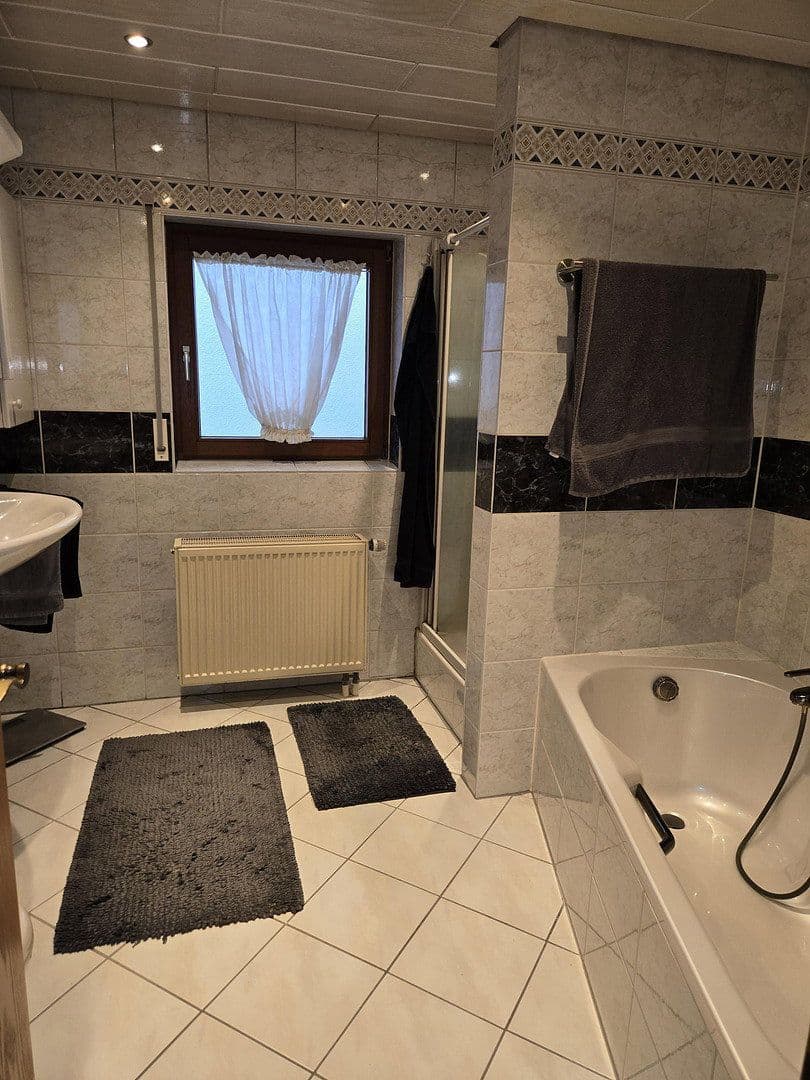 Prodej domu 216 m², pozemek 549 m², Gelnhausen, Hessen Prodej domu 216 m², pozemek 549 m², Gelnhausen, Hessen