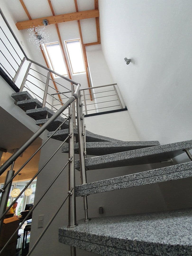 Pronájem domu 147 m², pozemek 355 m², Schlehenstraße 8, Unterschleißheim-Hollern, Bavorsko Pronájem domu 147 m², pozemek 355 m², Schlehenstraße 8, Unterschleißheim-Hollern, Bavorsko