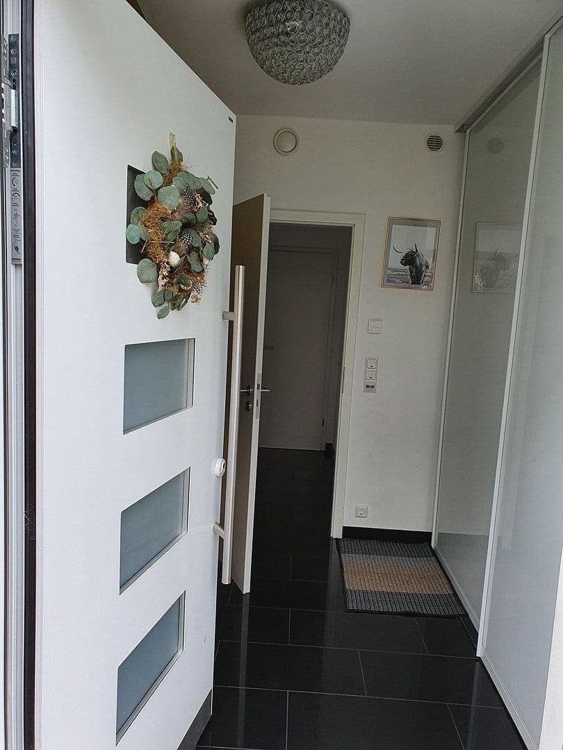 Pronájem domu 147 m², pozemek 355 m², Schlehenstraße 8, Unterschleißheim-Hollern, Bavorsko Pronájem domu 147 m², pozemek 355 m², Schlehenstraße 8, Unterschleißheim-Hollern, Bavorsko