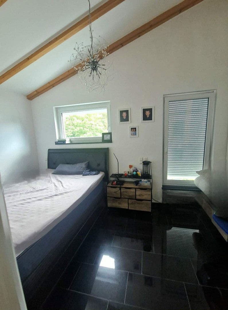 Pronájem domu 147 m², pozemek 355 m², Schlehenstraße 8, Unterschleißheim-Hollern, Bavorsko Pronájem domu 147 m², pozemek 355 m², Schlehenstraße 8, Unterschleißheim-Hollern, Bavorsko