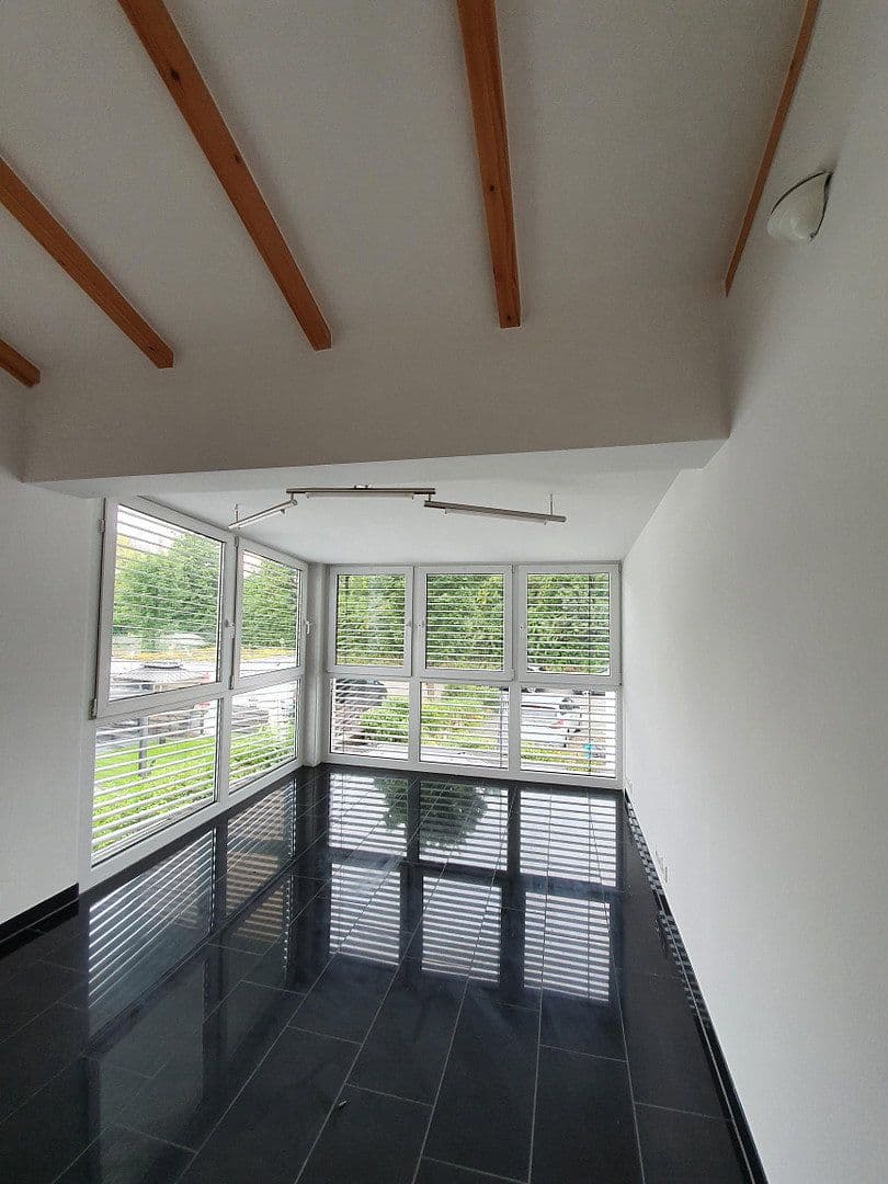 Pronájem domu 147 m², pozemek 355 m², Schlehenstraße 8, Unterschleißheim-Hollern, Bavorsko Pronájem domu 147 m², pozemek 355 m², Schlehenstraße 8, Unterschleißheim-Hollern, Bavorsko