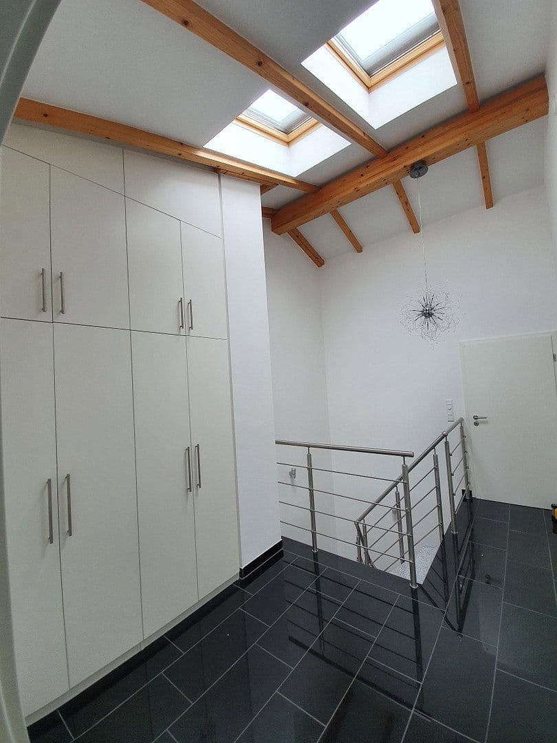 Pronájem domu 147 m², pozemek 355 m², Schlehenstraße 8, Unterschleißheim-Hollern, Bavorsko Pronájem domu 147 m², pozemek 355 m², Schlehenstraße 8, Unterschleißheim-Hollern, Bavorsko