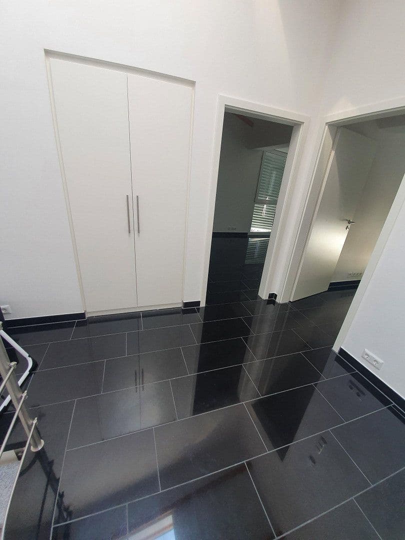 Pronájem domu 147 m², pozemek 355 m², Schlehenstraße 8, Unterschleißheim-Hollern, Bavorsko Pronájem domu 147 m², pozemek 355 m², Schlehenstraße 8, Unterschleißheim-Hollern, Bavorsko