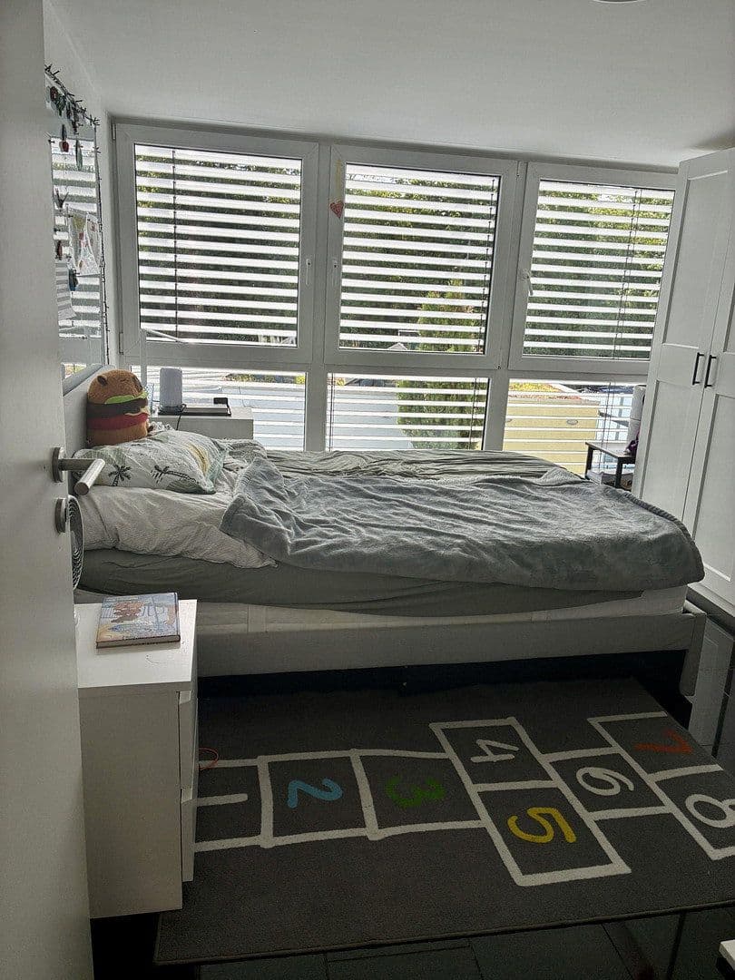 Pronájem domu 147 m², pozemek 355 m², Schlehenstraße 8, Unterschleißheim-Hollern, Bavorsko Pronájem domu 147 m², pozemek 355 m², Schlehenstraße 8, Unterschleißheim-Hollern, Bavorsko