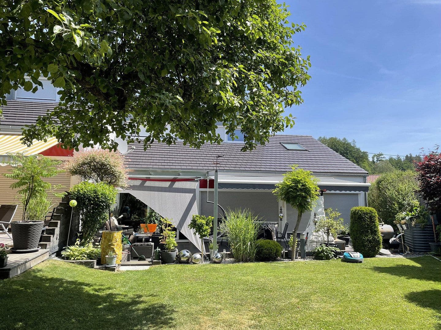 Prodej domu 351 m², pozemek 2.442 m², Weißenhorn, Bavorsko Prodej domu 351 m², pozemek 2.442 m², Weißenhorn, Bavorsko