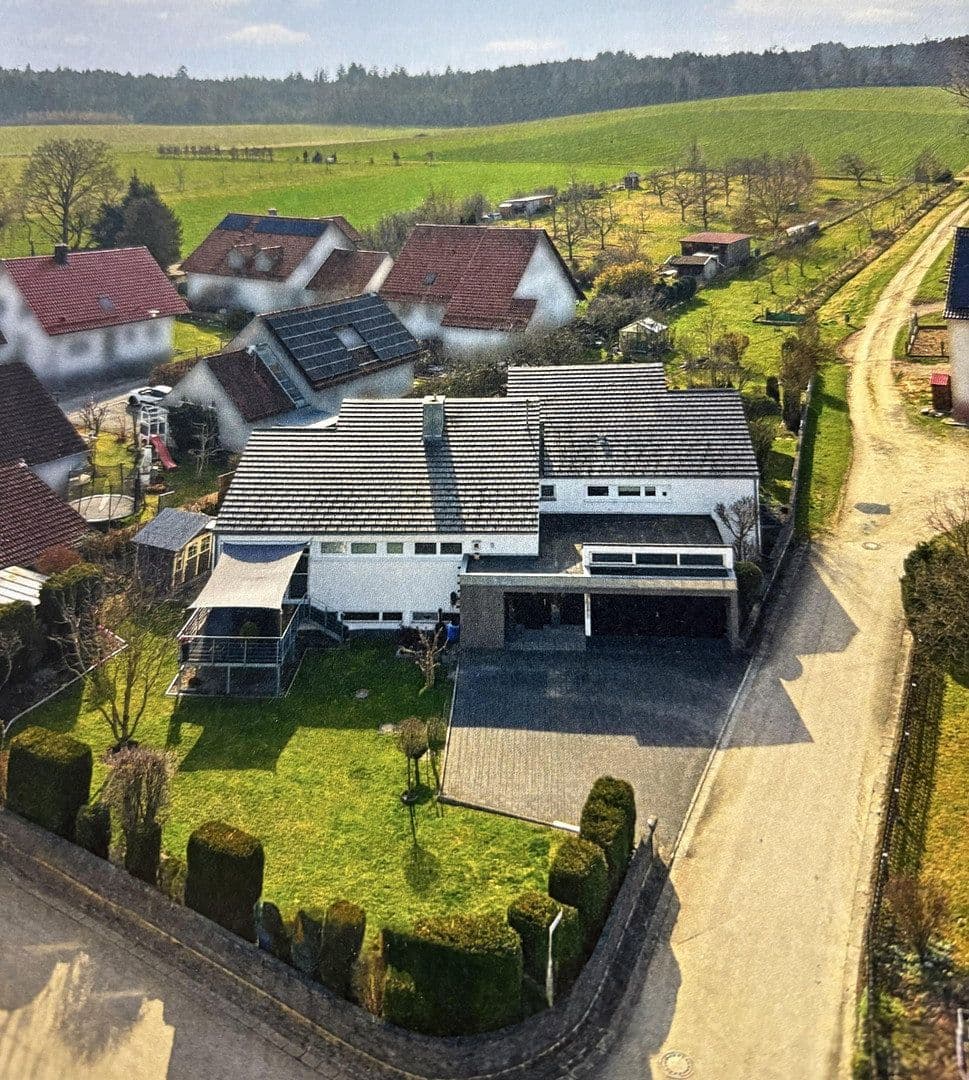 Prodej domu 351 m², pozemek 2.442 m², Weißenhorn, Bavorsko Prodej domu 351 m², pozemek 2.442 m², Weißenhorn, Bavorsko