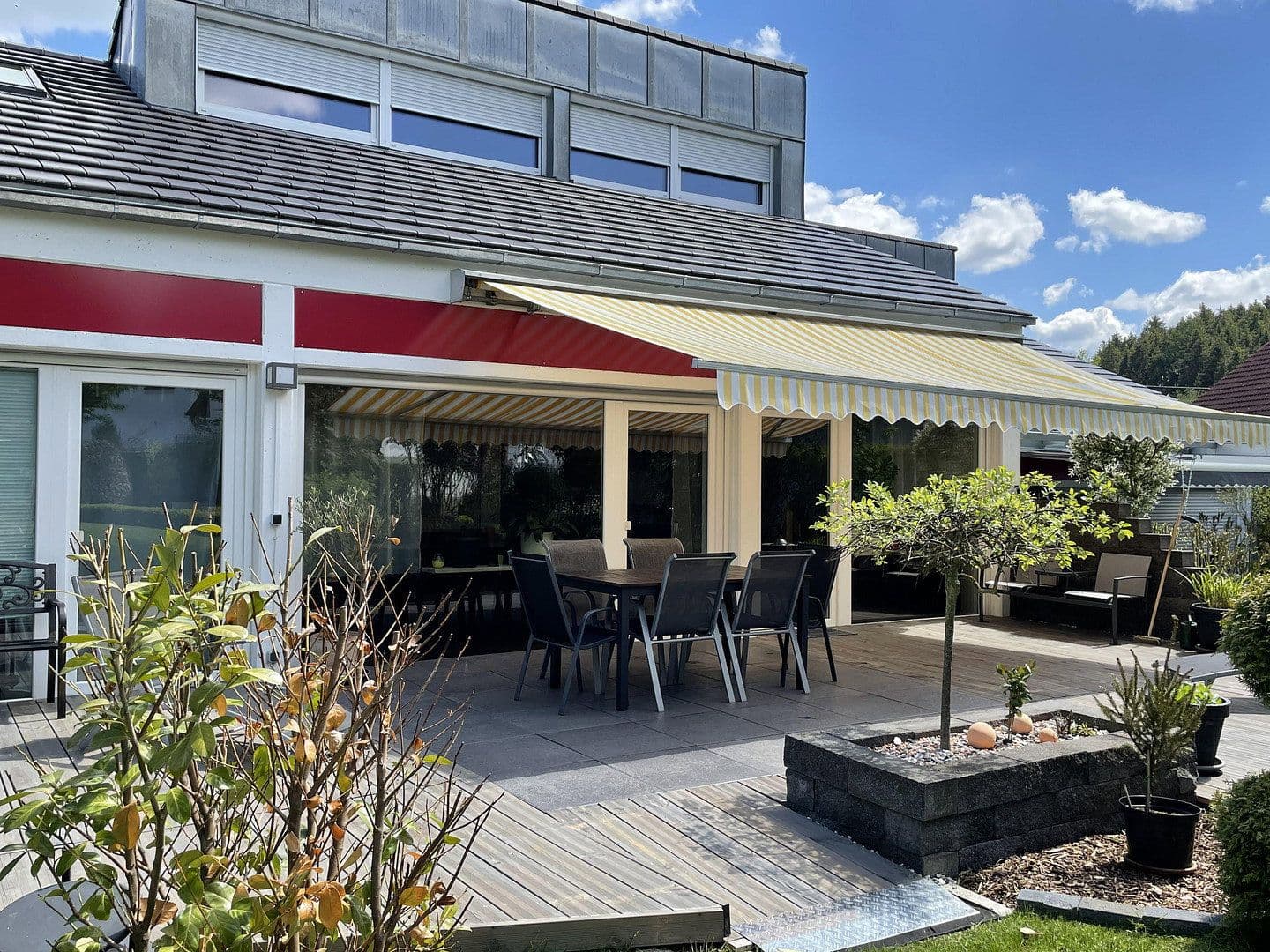 Prodej domu 351 m², pozemek 2.442 m², Weißenhorn, Bavorsko Prodej domu 351 m², pozemek 2.442 m², Weißenhorn, Bavorsko