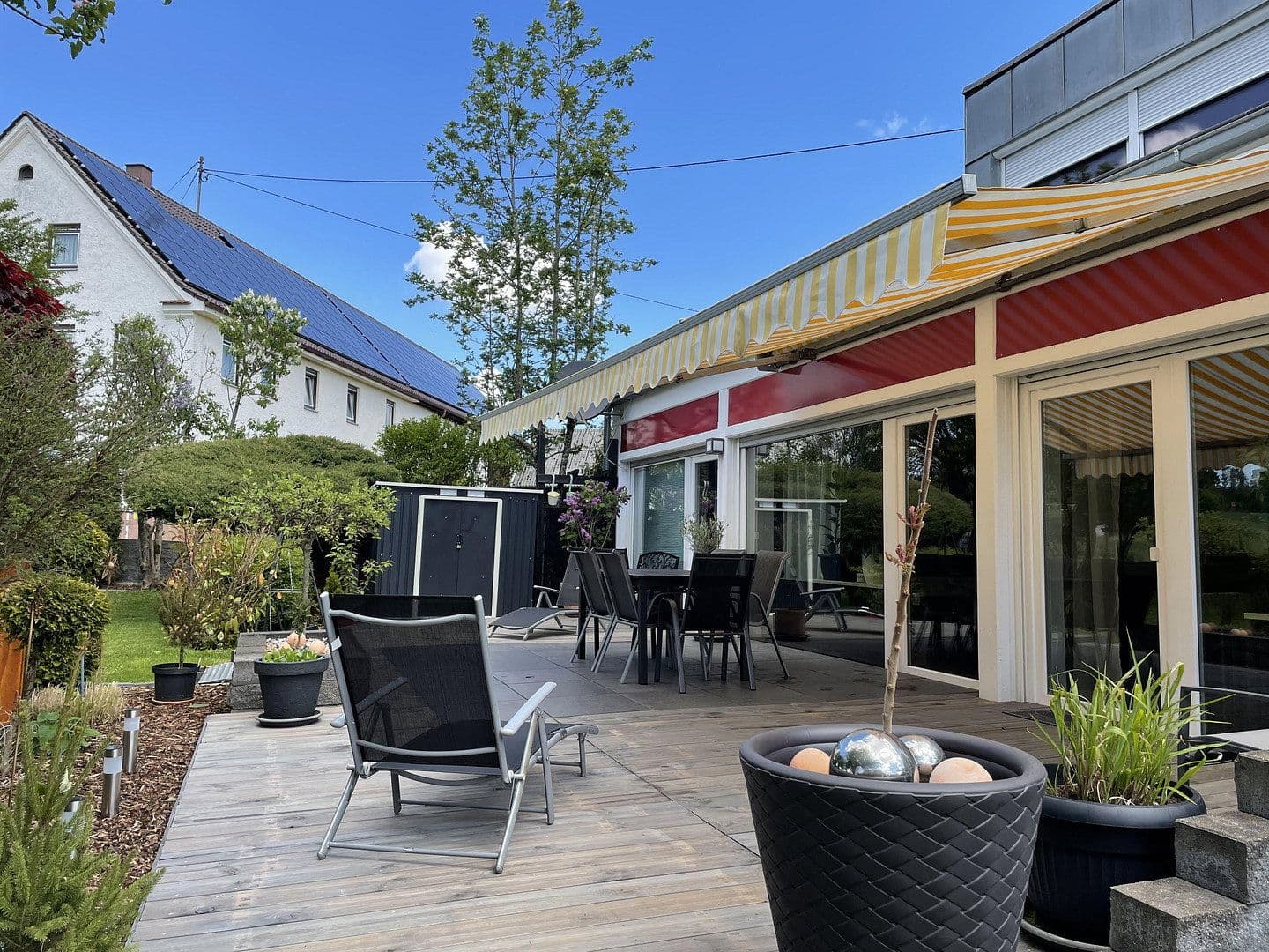Prodej domu 351 m², pozemek 2.442 m², Weißenhorn, Bavorsko Prodej domu 351 m², pozemek 2.442 m², Weißenhorn, Bavorsko