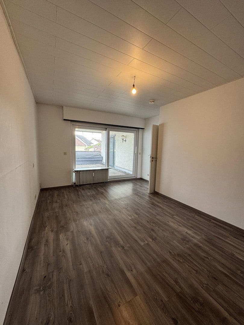 Pronájem bytu 4+1 115 m², Brühl, Bádensko-Württembersko Pronájem bytu 4+1 115 m², Brühl, Bádensko-Württembersko