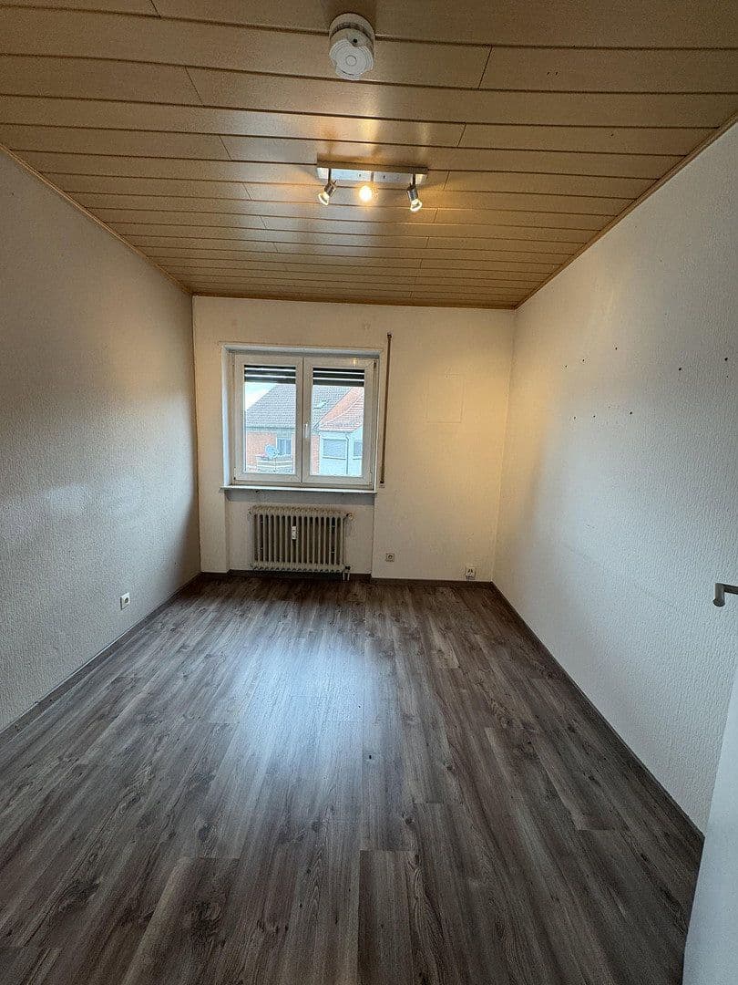 Pronájem bytu 4+1 115 m², Brühl, Bádensko-Württembersko Pronájem bytu 4+1 115 m², Brühl, Bádensko-Württembersko