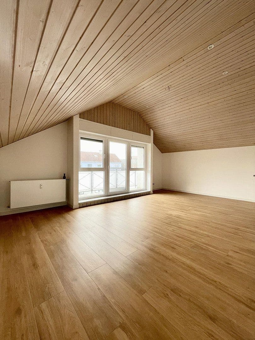 Pronájem bytu 4+1 149 m², Brühl, Bádensko-Württembersko Pronájem bytu 4+1 149 m², Brühl, Bádensko-Württembersko