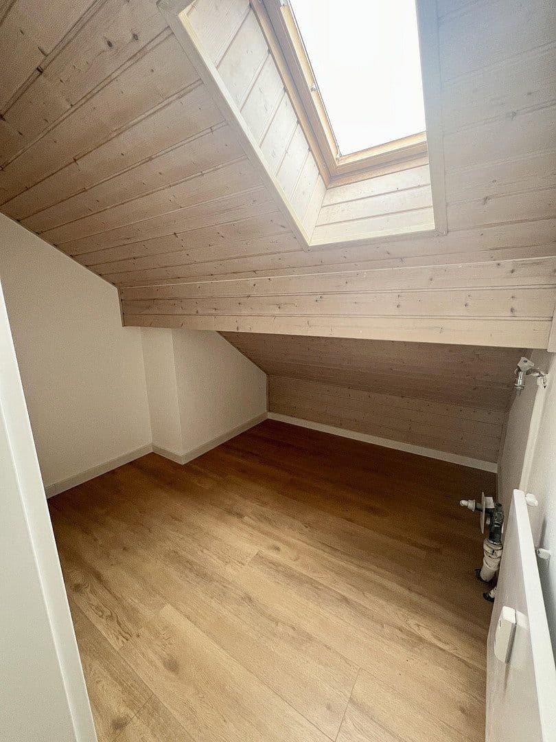 Pronájem bytu 4+1 149 m², Brühl, Bádensko-Württembersko Pronájem bytu 4+1 149 m², Brühl, Bádensko-Württembersko