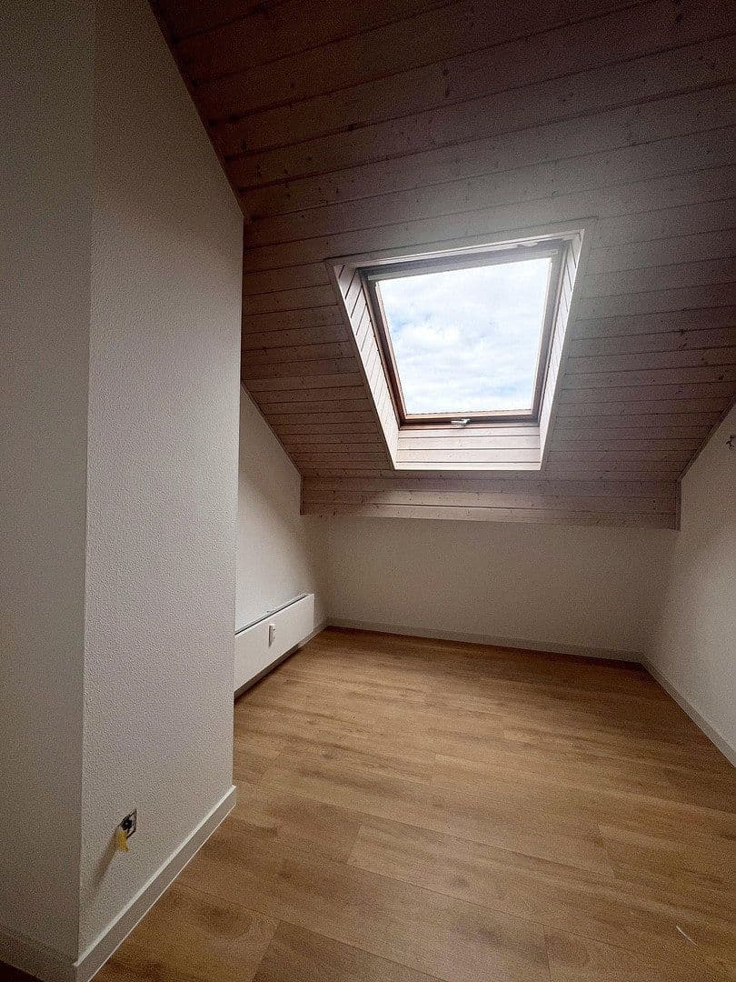 Pronájem bytu 4+1 149 m², Brühl, Bádensko-Württembersko Pronájem bytu 4+1 149 m², Brühl, Bádensko-Württembersko