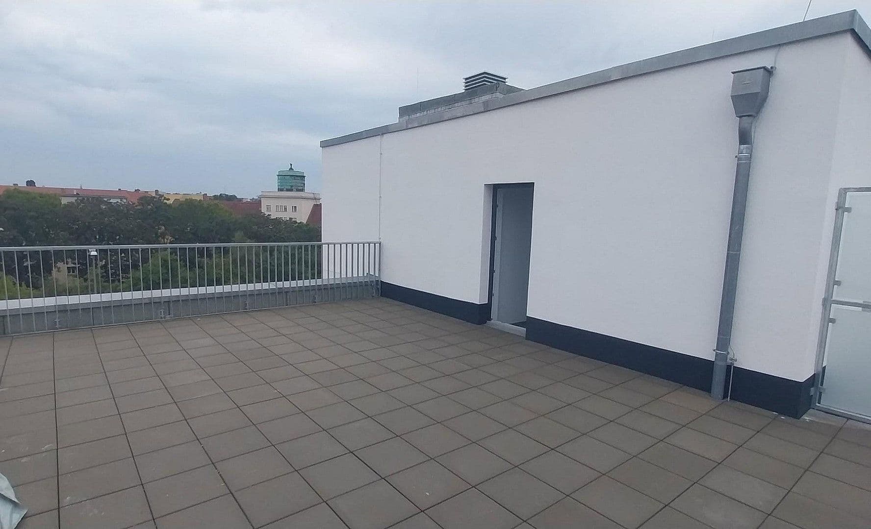 Pronájem bytu 1+1 27 m², Rembrandtstraße 20, Berlin, Berlín Pronájem bytu 1+1 27 m², Rembrandtstraße 20, Berlin, Berlín
