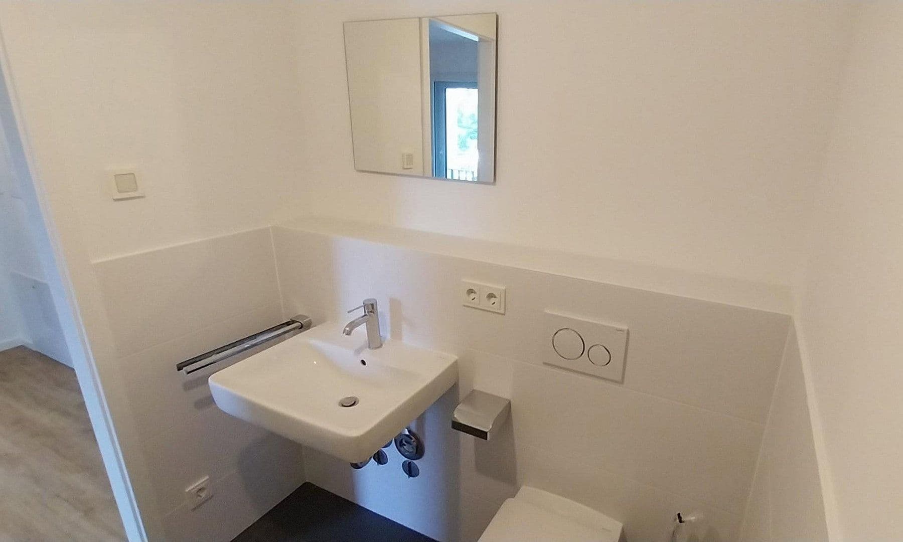 Pronájem bytu 1+1 27 m², Rembrandtstraße 20, Berlin, Berlín Pronájem bytu 1+1 27 m², Rembrandtstraße 20, Berlin, Berlín