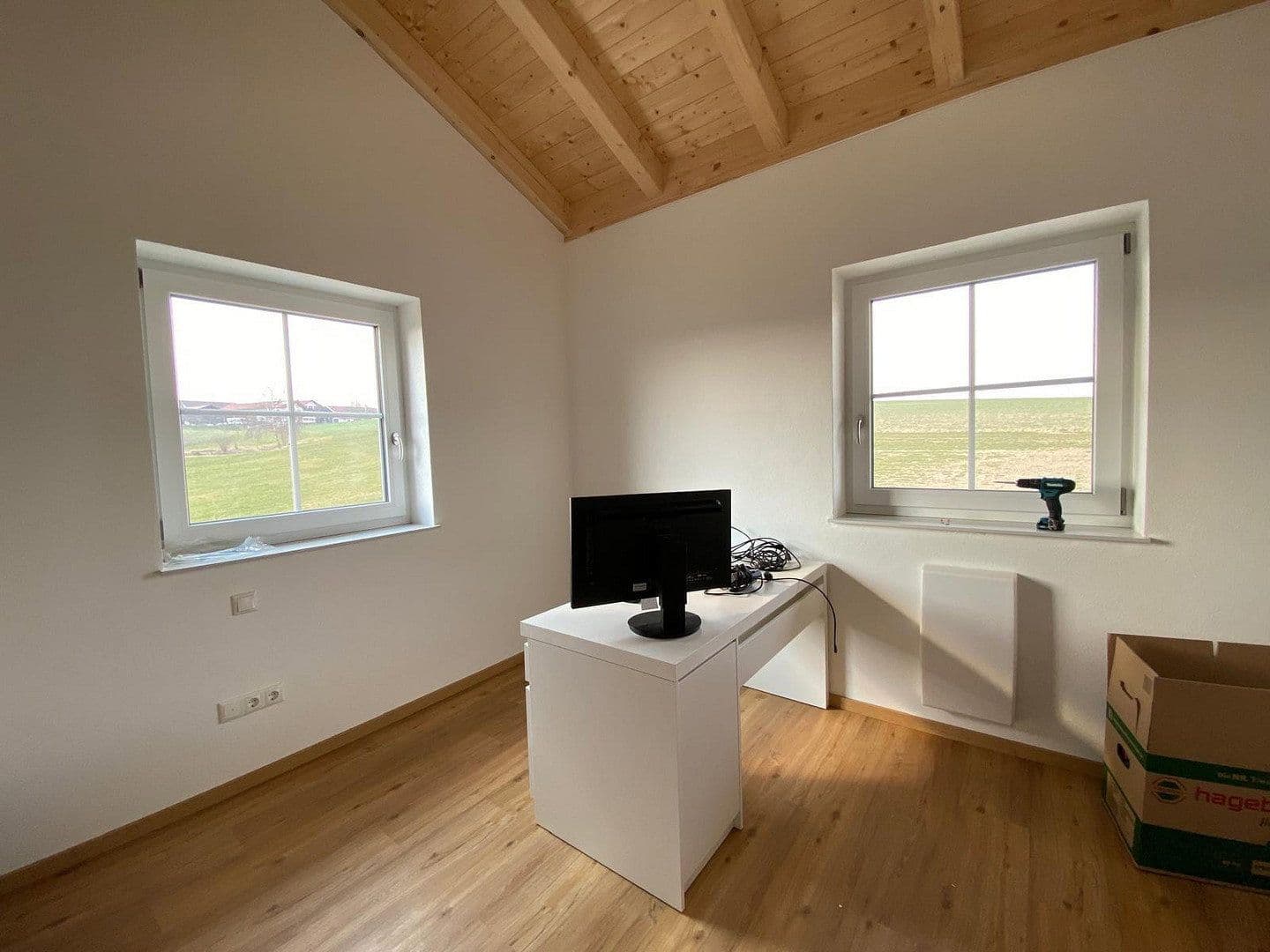 Pronájem bytu 4+1 110 m², Kirchdorf bei Haag in Oberbayern, Bavorsko Pronájem bytu 4+1 110 m², Kirchdorf bei Haag in Oberbayern, Bavorsko