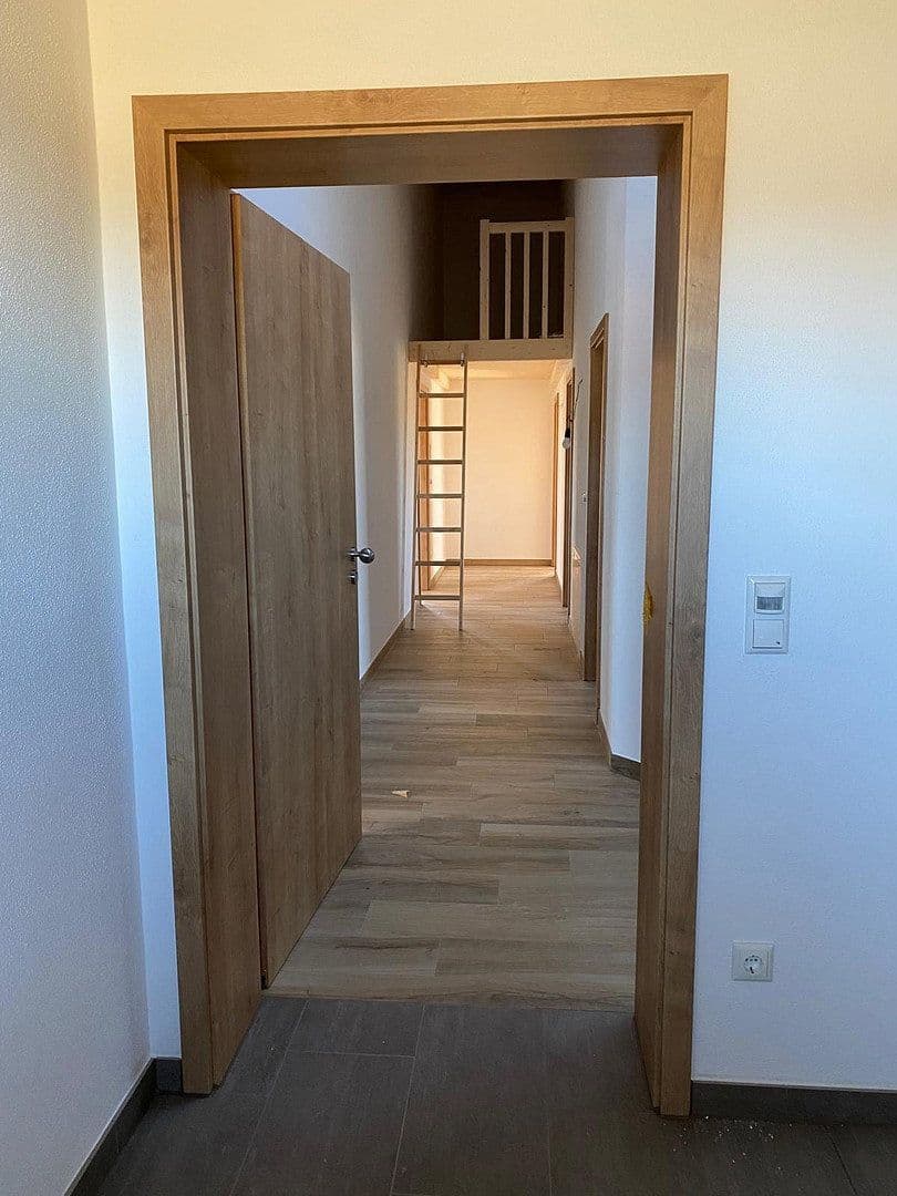 Pronájem bytu 4+1 110 m², Kirchdorf bei Haag in Oberbayern, Bavorsko Pronájem bytu 4+1 110 m², Kirchdorf bei Haag in Oberbayern, Bavorsko
