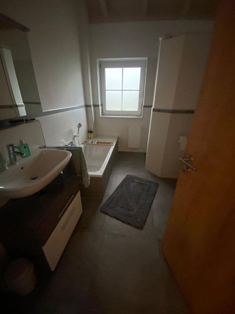 Pronájem bytu 4+1 110 m², Kirchdorf bei Haag in Oberbayern, Bavorsko Pronájem bytu 4+1 110 m², Kirchdorf bei Haag in Oberbayern, Bavorsko