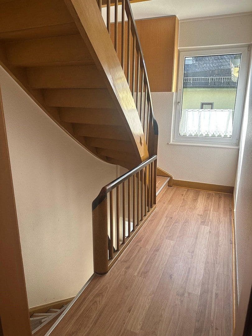 Pronájem bytu 3+1 88 m², Ringstraße 16, Höhr-Grenzhausen, Porýní-Falc Pronájem bytu 3+1 88 m², Ringstraße 16, Höhr-Grenzhausen, Porýní-Falc