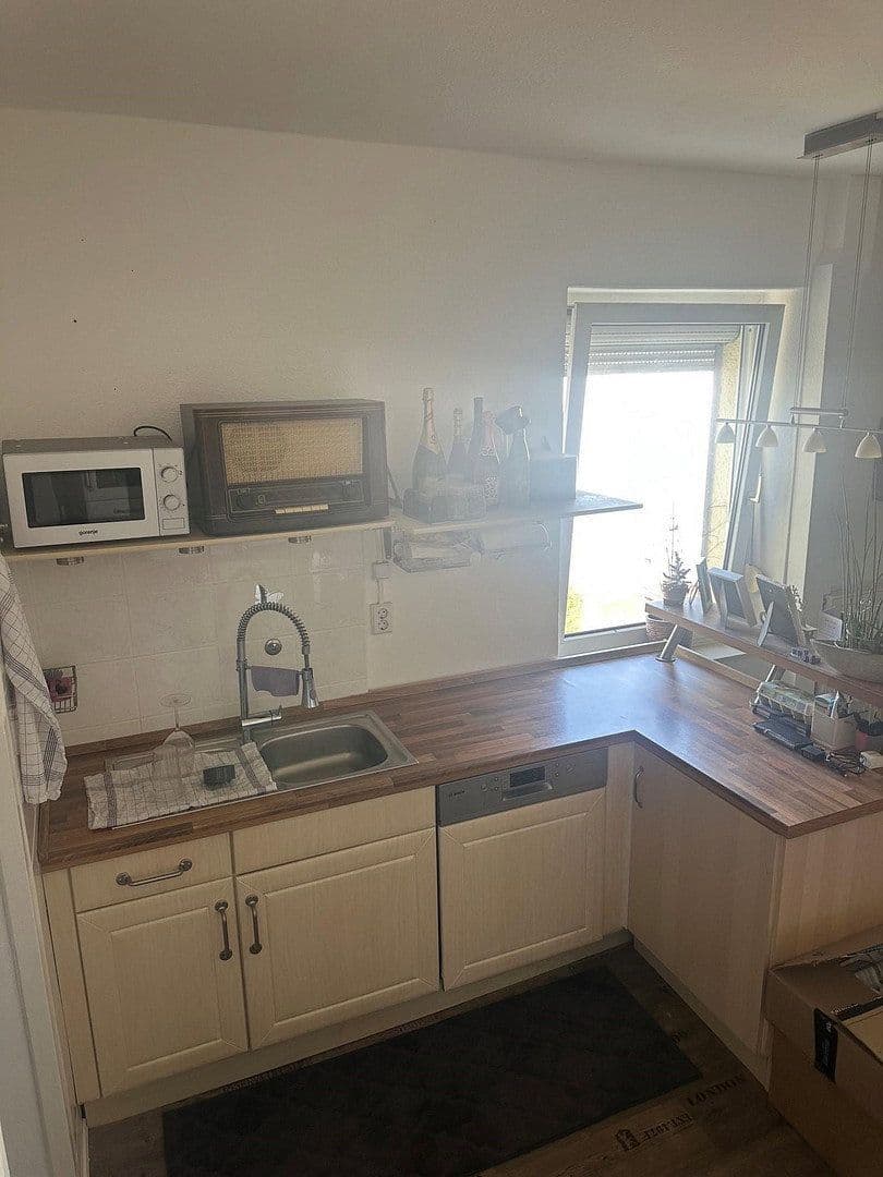 Pronájem bytu 3+1 88 m², Ringstraße 16, Höhr-Grenzhausen, Porýní-Falc Pronájem bytu 3+1 88 m², Ringstraße 16, Höhr-Grenzhausen, Porýní-Falc