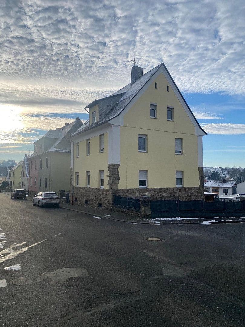 Pronájem bytu 3+1 88 m², Ringstraße 16, Höhr-Grenzhausen, Porýní-Falc Pronájem bytu 3+1 88 m², Ringstraße 16, Höhr-Grenzhausen, Porýní-Falc