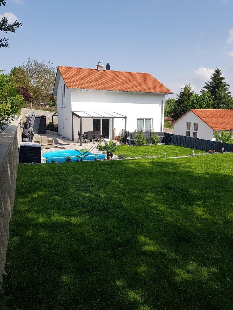 Prodej domu 133 m², pozemek 767 m², Nandlstadt, Bavorsko Prodej domu 133 m², pozemek 767 m², Nandlstadt, Bavorsko