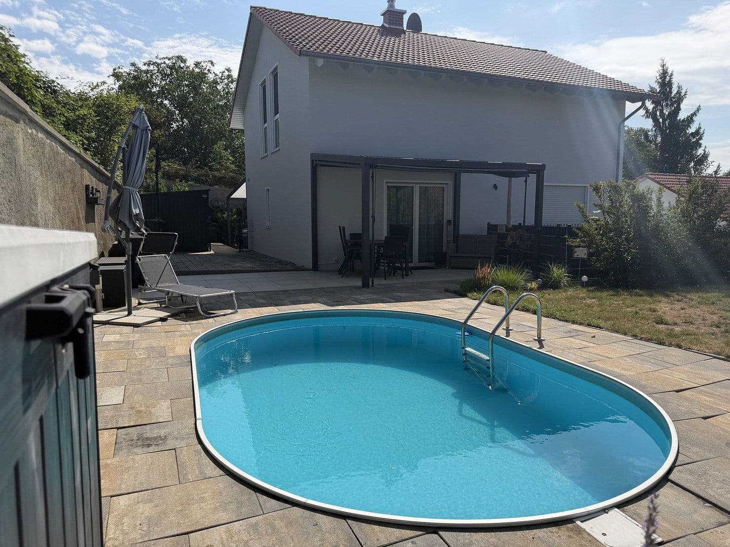 Prodej domu 133 m², pozemek 767 m², Nandlstadt, Bavorsko Prodej domu 133 m², pozemek 767 m², Nandlstadt, Bavorsko