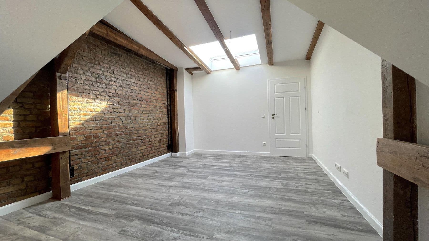 Pronájem bytu 3+1 111 m², Räuschstr. 68, Berlin, Berlín Pronájem bytu 3+1 111 m², Räuschstr. 68, Berlin, Berlín