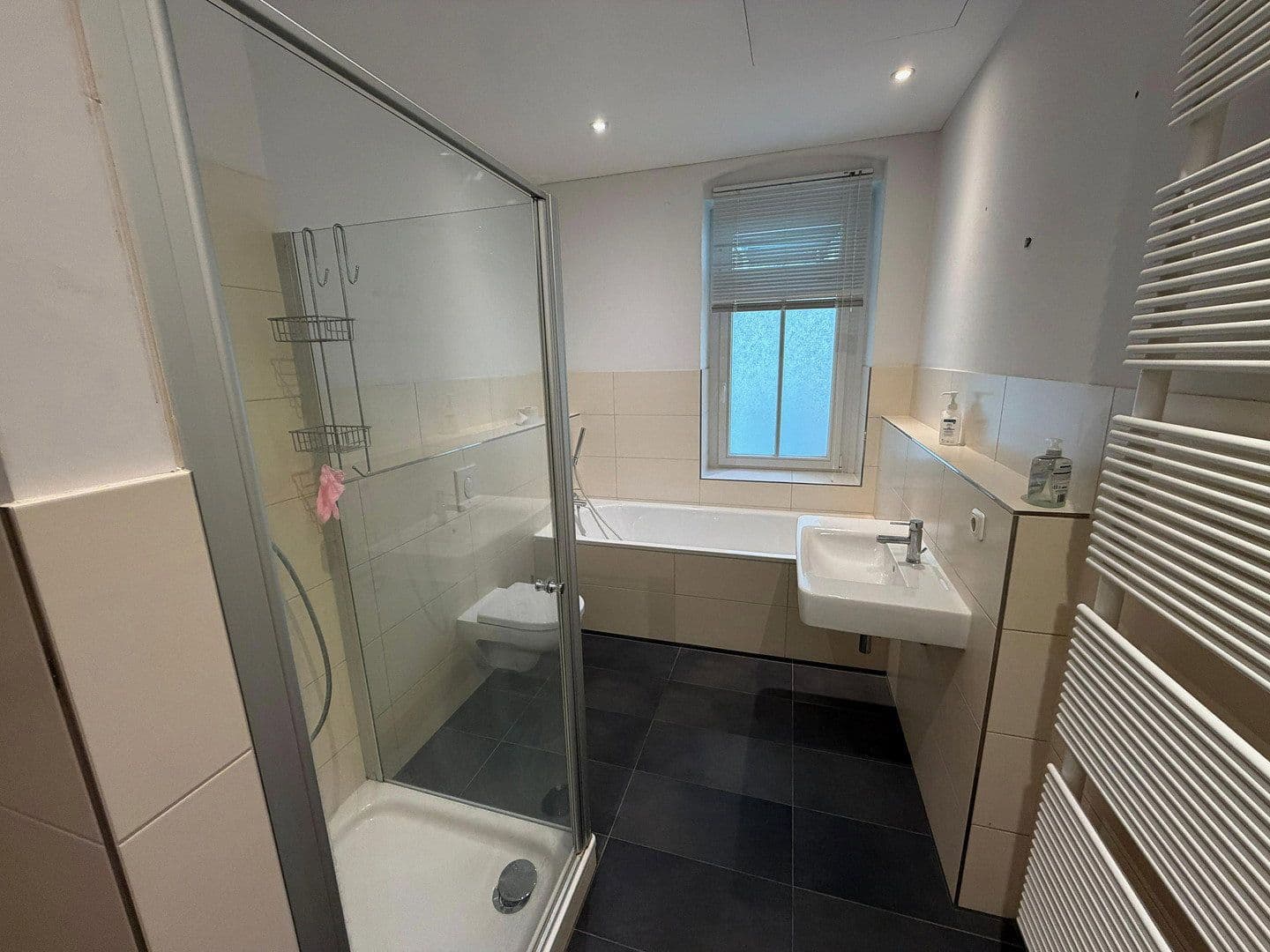 Prodej bytu 3+1 98 m², Finowstrasse 17, Berlin Friedrichshain, Berlín Prodej bytu 3+1 98 m², Finowstrasse 17, Berlin Friedrichshain, Berlín