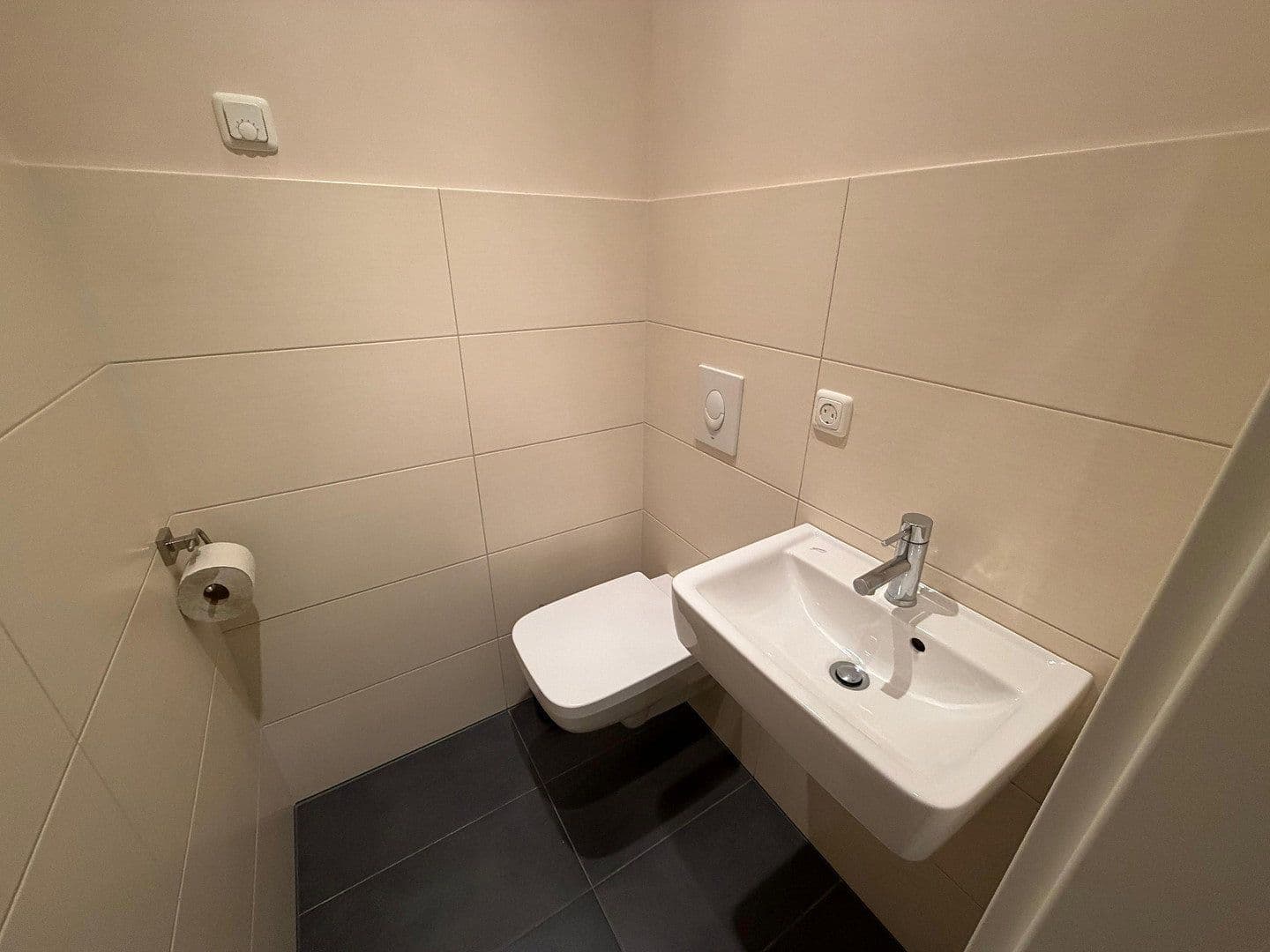 Prodej bytu 3+1 98 m², Finowstrasse 17, Berlin Friedrichshain, Berlín Prodej bytu 3+1 98 m², Finowstrasse 17, Berlin Friedrichshain, Berlín