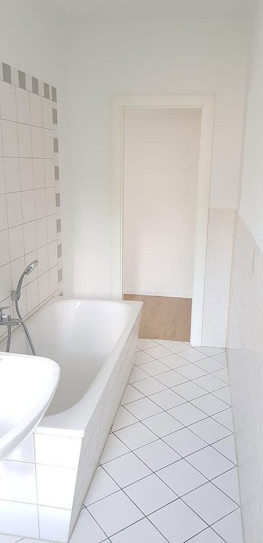 Pronájem bytu 3+1 62 m², Neubau 16, Elterlein, Sasko Pronájem bytu 3+1 62 m², Neubau 16, Elterlein, Sasko