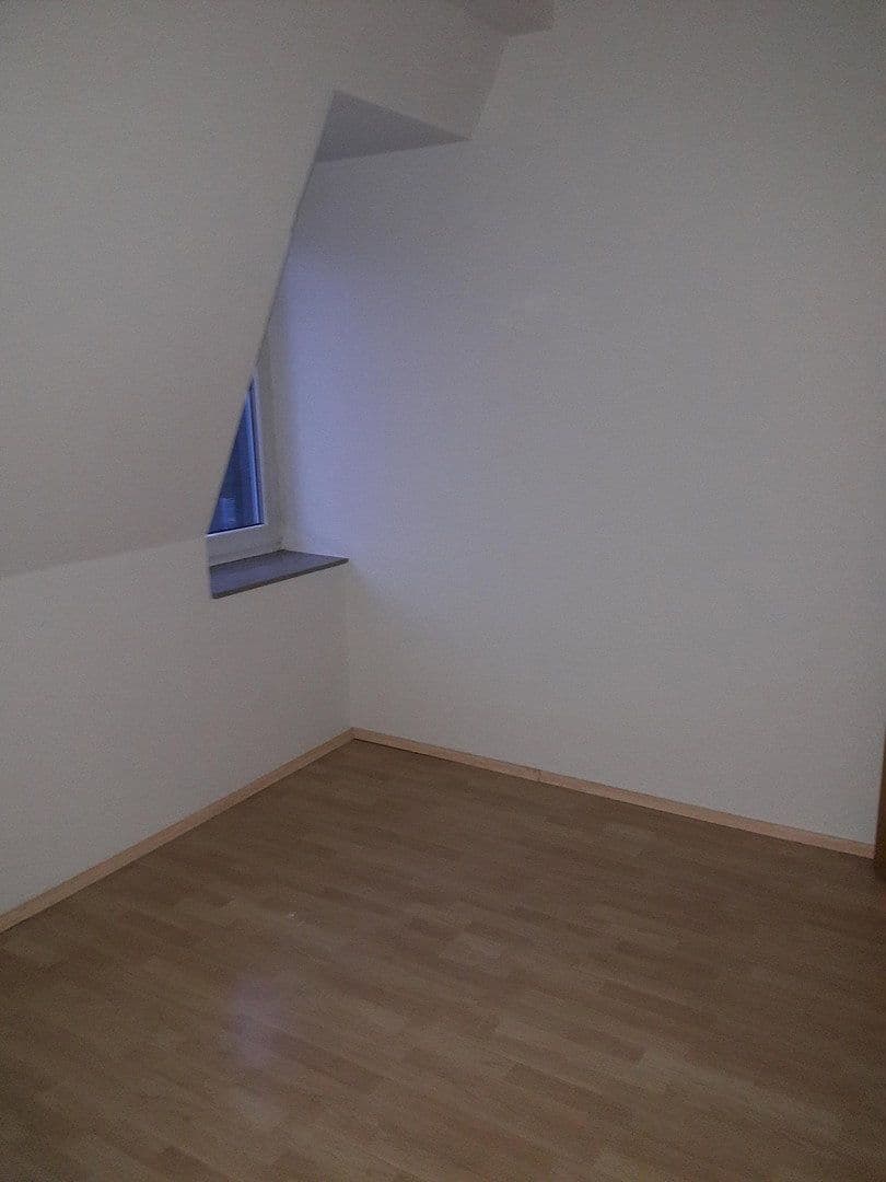 Pronájem bytu 2+1 41 m², Gohliserstrasse 6, Dresden, Sasko Pronájem bytu 2+1 41 m², Gohliserstrasse 6, Dresden, Sasko